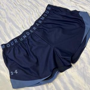 Under Armour short